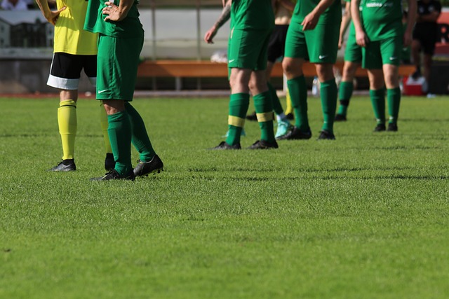 的比赛中扭 的比赛中扭